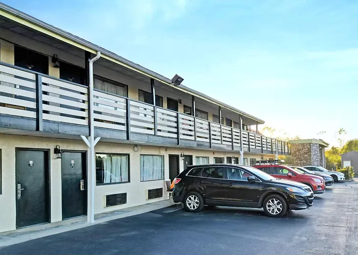 Brookville Inn By Oyo Near Dayton International Airport